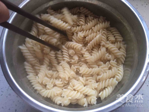 番茄鸡丝意大利面的做法步骤:17