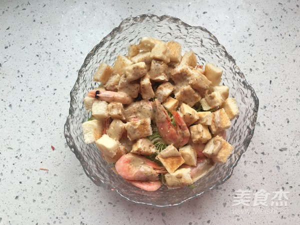 北极虾沙拉的做法步骤:6