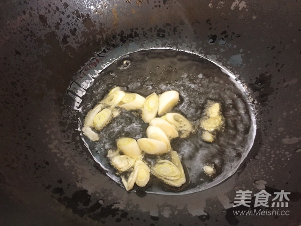 土豆酱鸡块的做法步骤：5