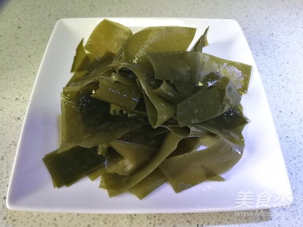胡萝卜海带排骨汤的做法步骤:6