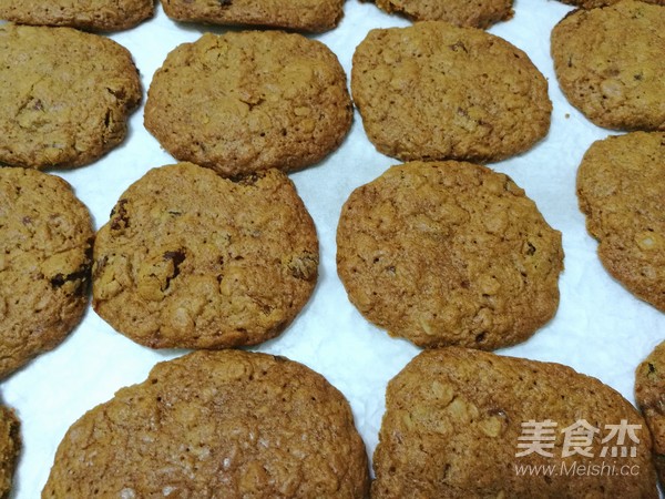 红香妃葡萄干燕麦甜饼的做法步骤：15