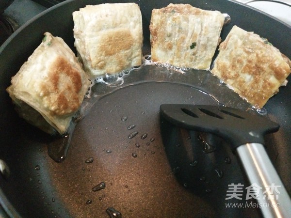 馄饨皮千层肉饼的做法步骤：14