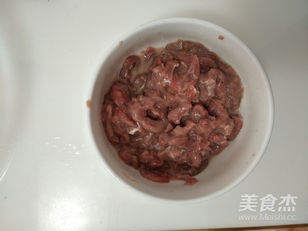 酸辣牛肉汤的做法步骤：3