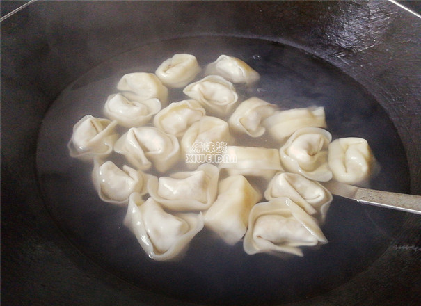 鲜味馄饨面的做法步骤：1