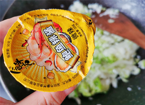 鲍鱼辣酱炒饭的做法步骤：5