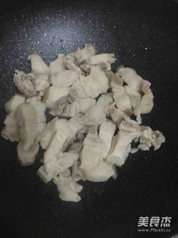 不放油的红烧肉的做法步骤:2