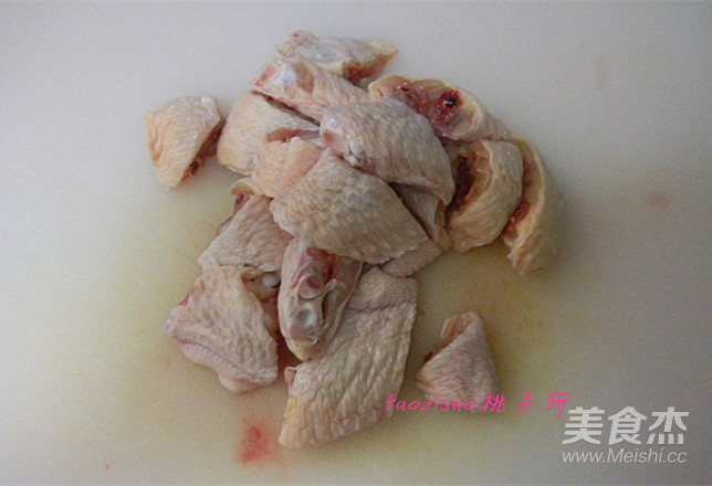 香菇烧鸡翅的做法步骤:2