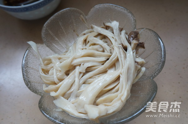 手撕杏鲍菇的做法步骤:10