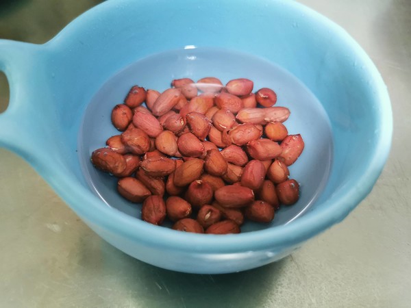 四红汤煮圆子的做法步骤：5