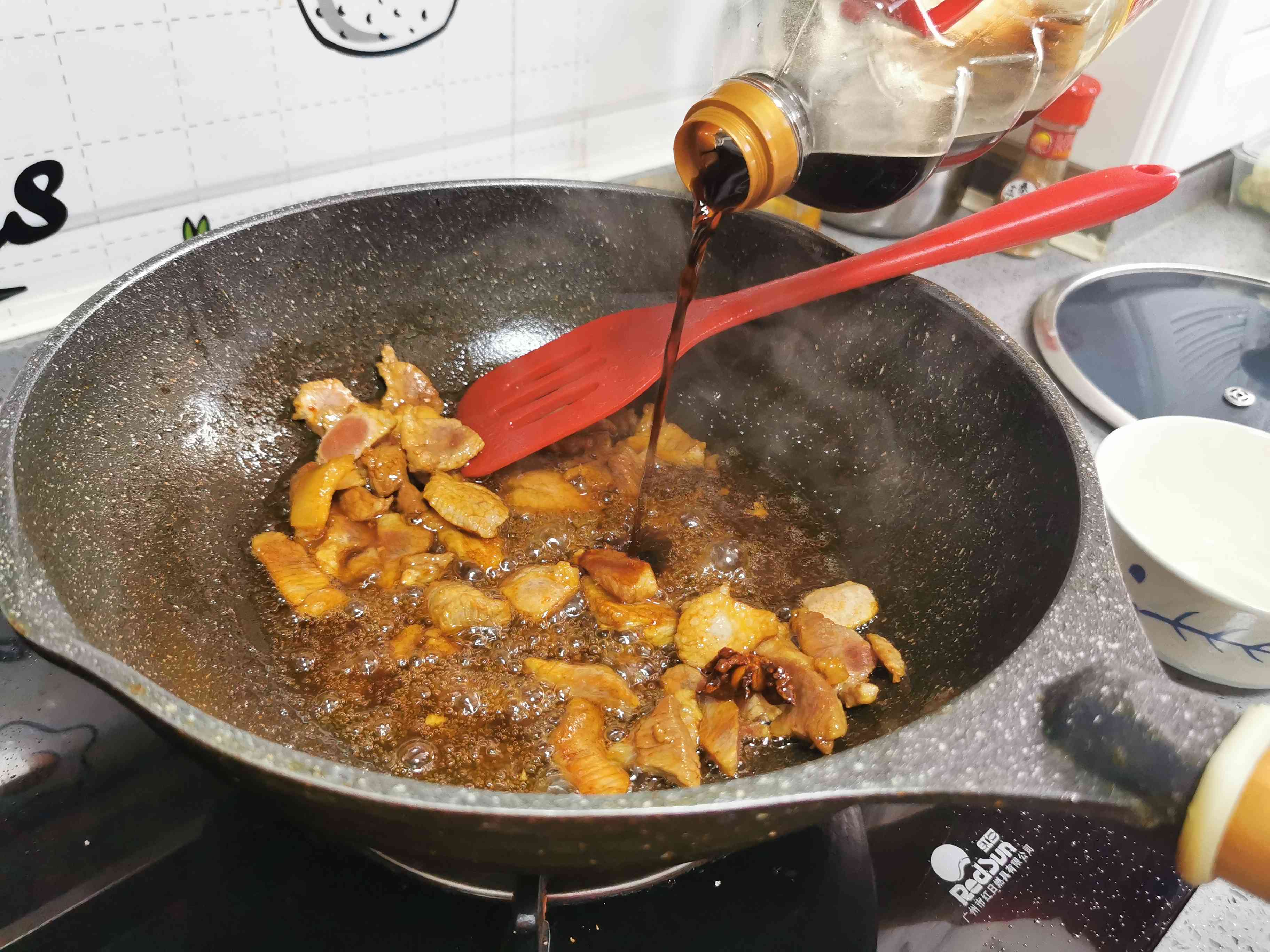 猪肉白菜炖粉条的做法步骤:3