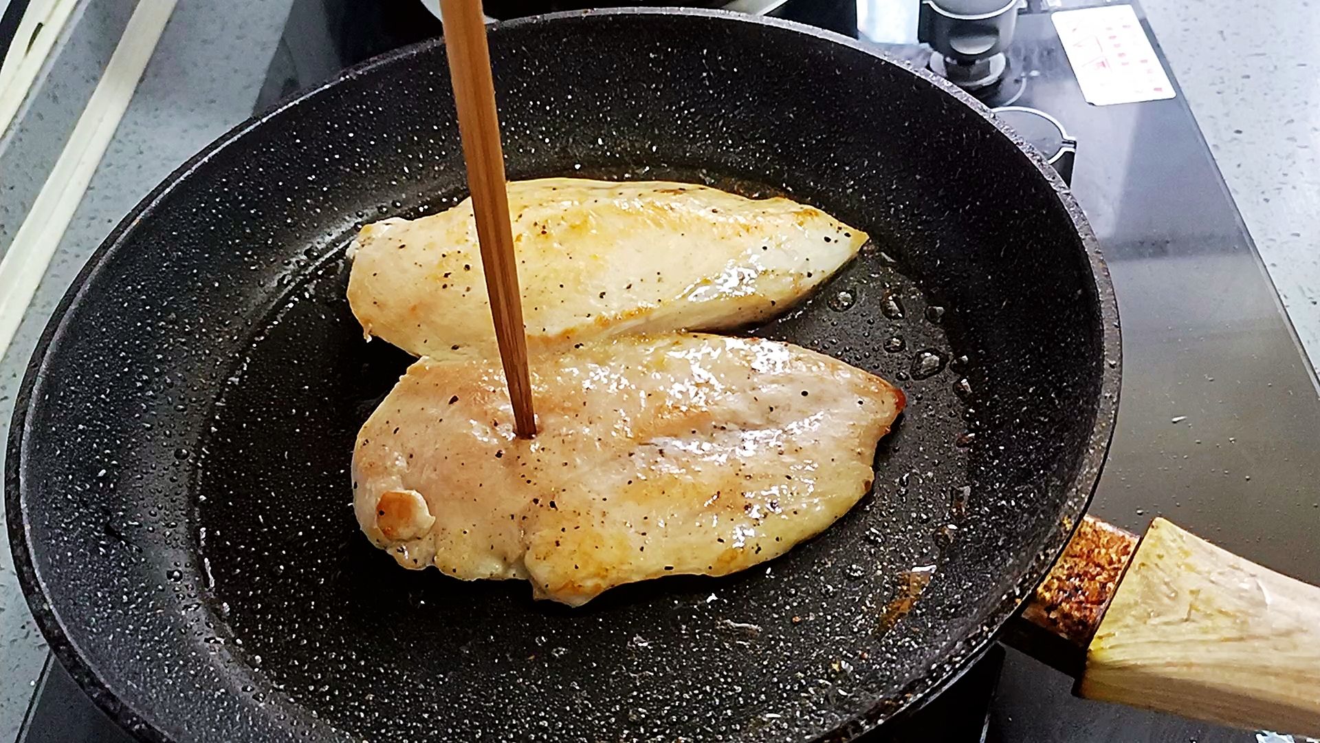 我减脂期最喜欢吃的鸡胸肉蔬菜沙拉，绝对低脂饱腹又好吃的做法步骤：3