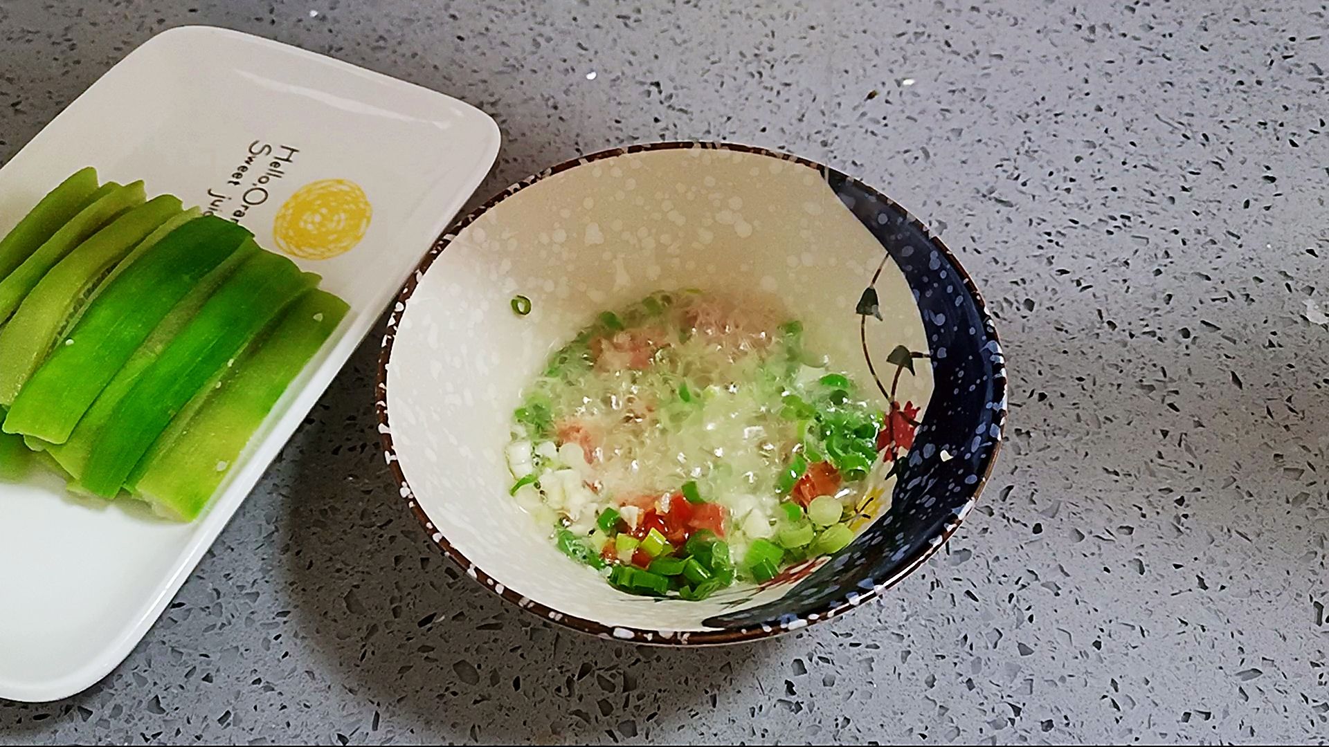 清淡爽口的凉拌丝瓜，好吃不长肉的做法步骤：7