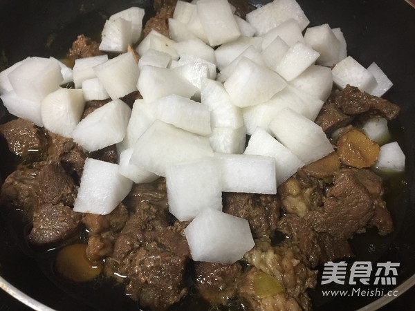 牛肉烧萝卜的做法步骤:4