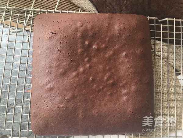 红丝绒巧克力淋面蛋糕的做法步骤:6