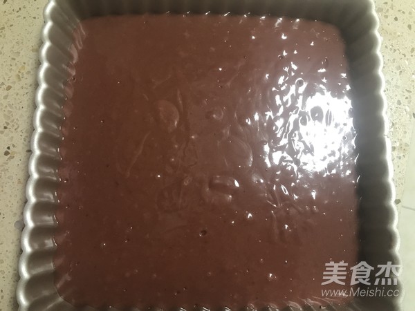 红丝绒巧克力淋面蛋糕的做法步骤:4