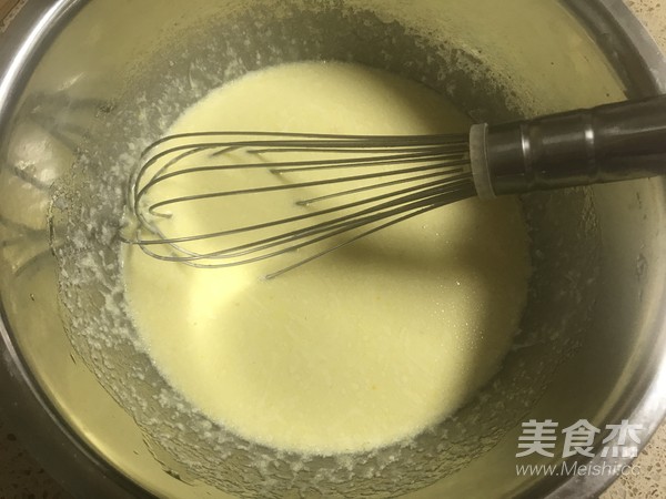 红丝绒巧克力淋面蛋糕的做法步骤:2