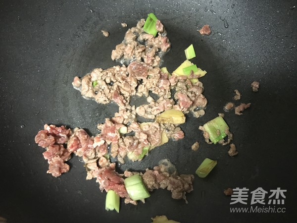 肉末烧茄子——夏天必备菜的做法步骤：6