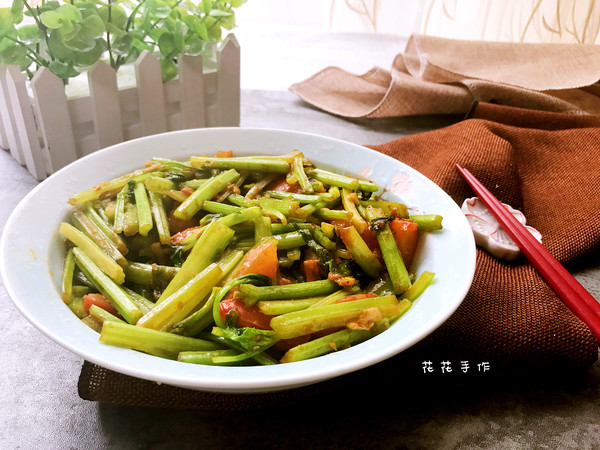 芹菜炒番茄的做法步骤:5