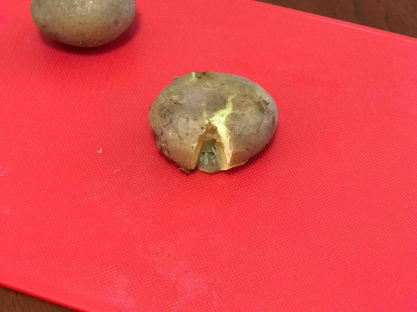 香煎小土豆的做法步骤:5