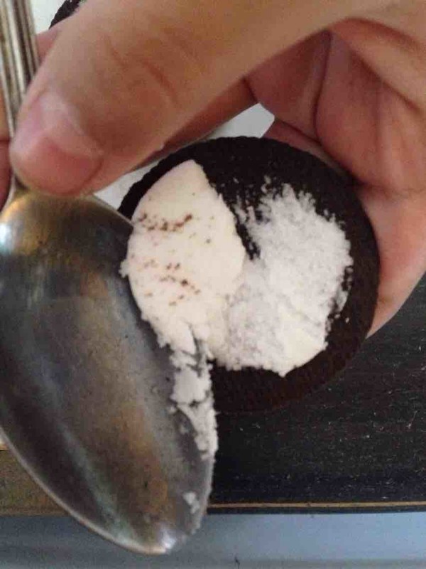 奥利奥酸奶杯的做法步骤:2