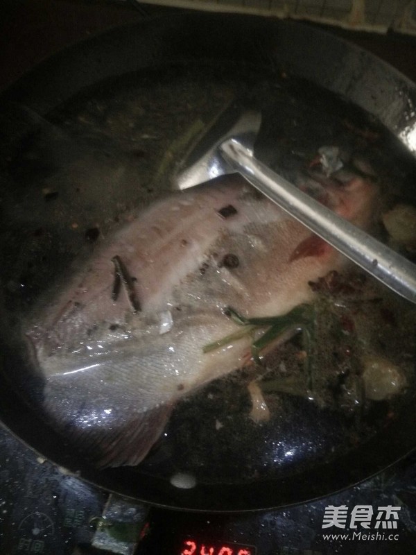 红烧鳊鱼的做法步骤：5