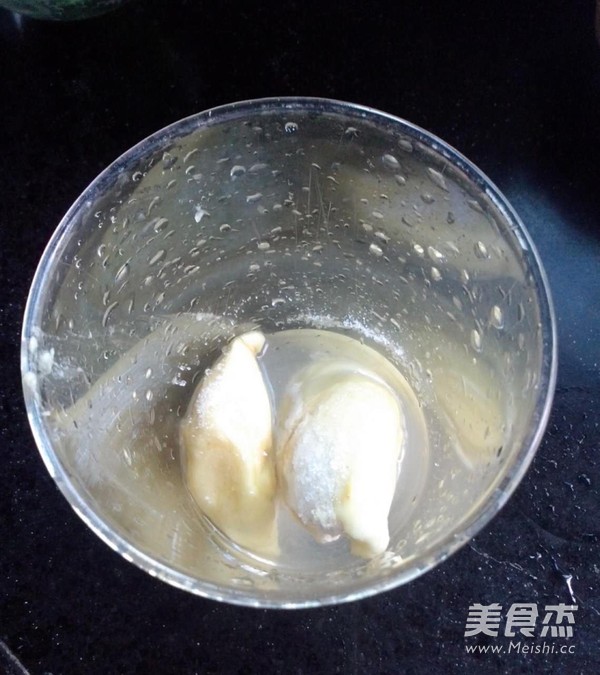 榴莲慕斯杯的做法步骤:2