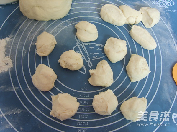 广式叉烧包的做法步骤:17