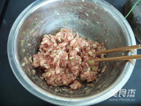 白萝卜猪肉包子的做法步骤:7