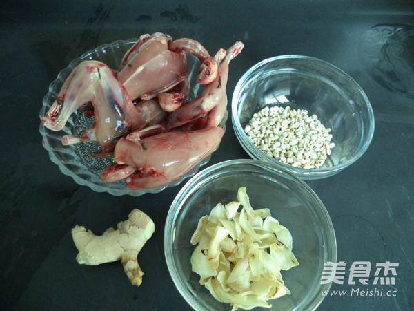 薏米百合煲鹌鹑的做法步骤：1