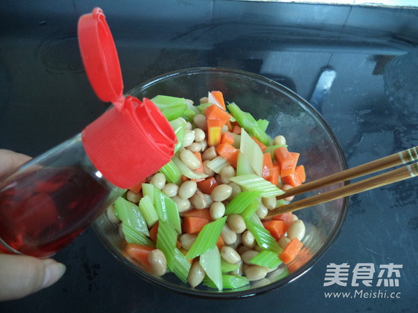香醋拌芹菜花生米的做法步骤:13