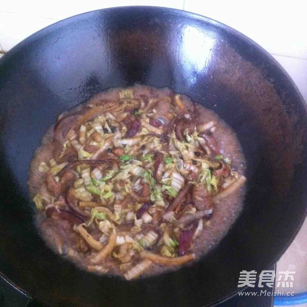 白菜炒饼丝的做法步骤：12