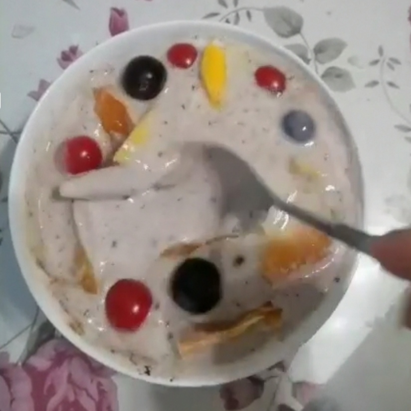 自制巧克力水果酸奶捞的做法步骤:4