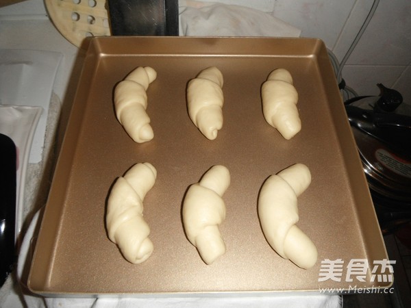 酸奶牛角面包的做法步骤:8