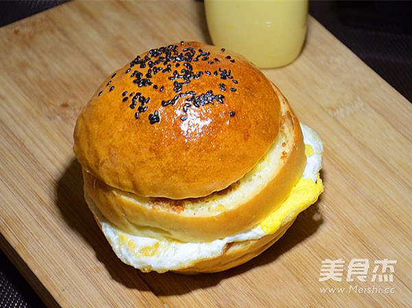 鸡蛋肉松汉堡的做法步骤:17