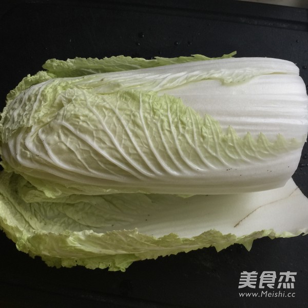 蟹粉白菜肉丝年糕的做法步骤：1