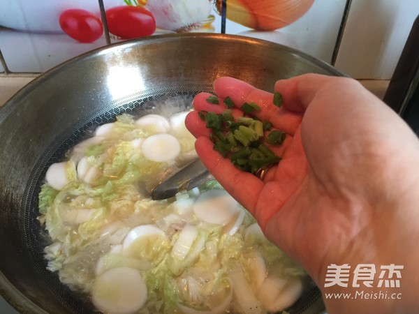 蟹粉白菜肉丝年糕的做法步骤：8