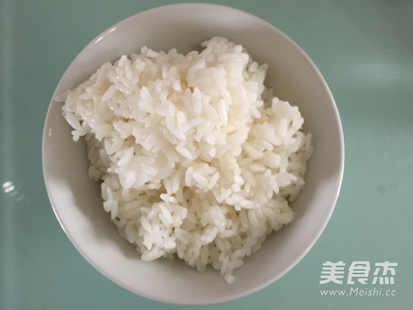 蟹粉青菜火腿炒饭的做法步骤:5