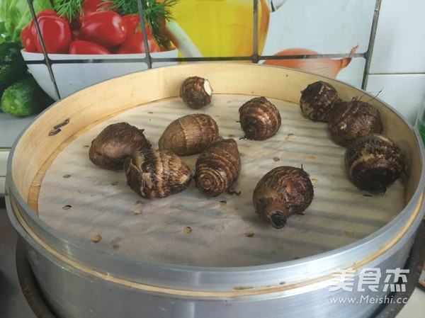 玫瑰糖水芋艿的做法步骤:2