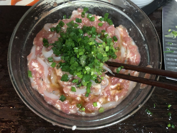 银鱼肉馄饨的做法步骤：4