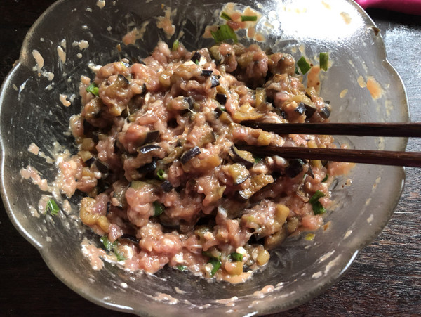 茄丁肉包的做法步骤：6