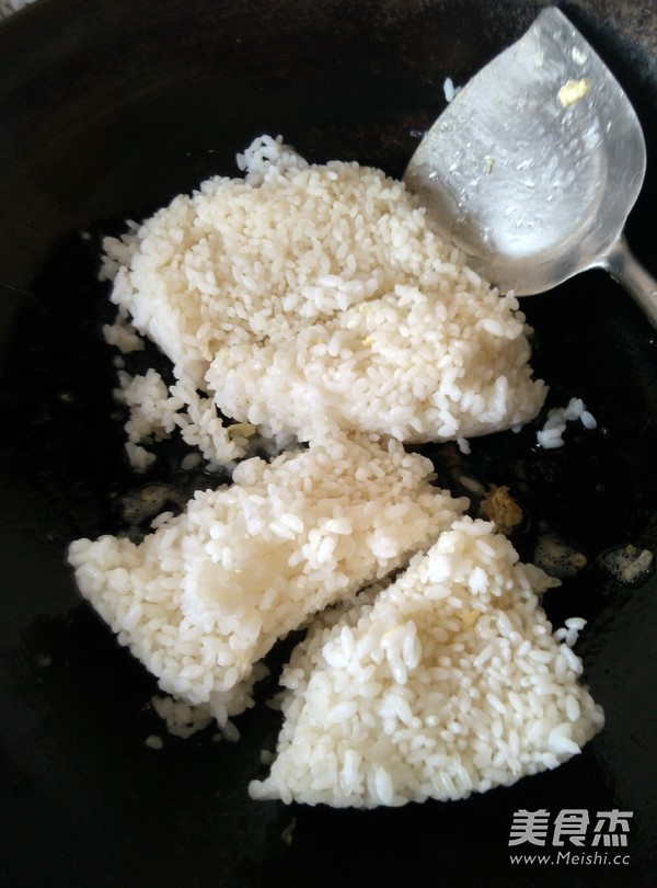 芥蓝炒饭的做法步骤:5