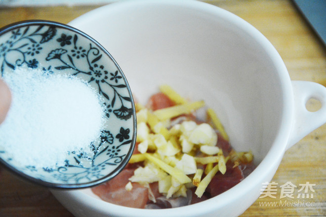 鸡丁菠菜酪的做法步骤:5