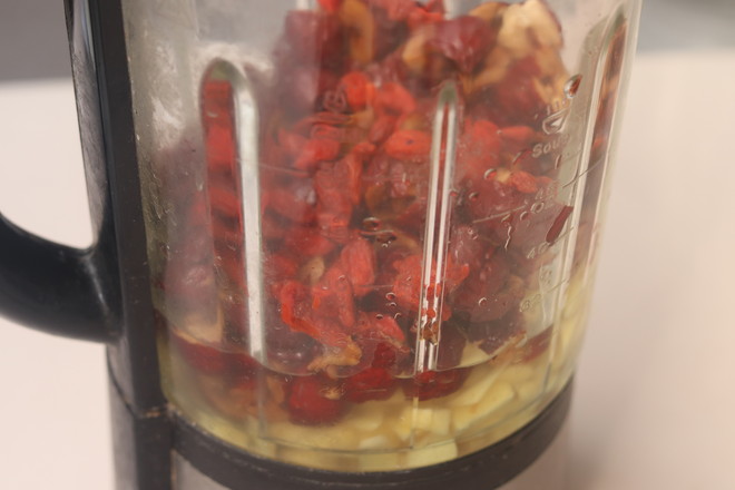 红糖姜枣膏的做法步骤:3