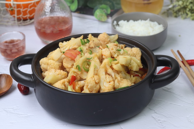 茄汁鸡胸肉炒花菜的做法步骤:9