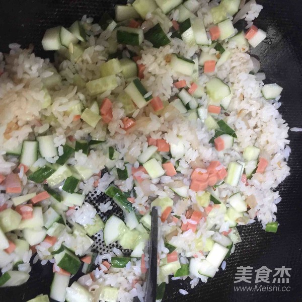 家常炒饭的做法步骤：4