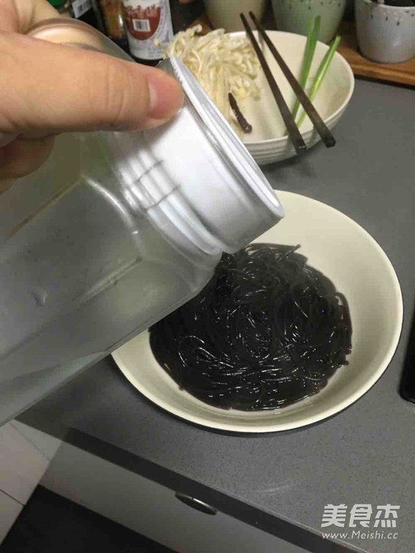 酸辣凉拌葛根粉的做法步骤:9