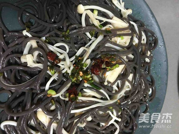 酸辣凉拌葛根粉的做法步骤:9