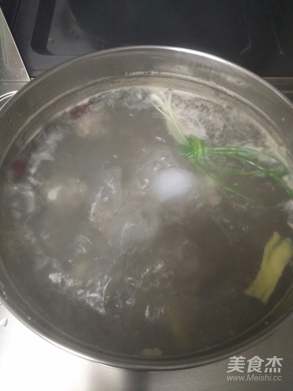 筒子骨萝卜汤的做法步骤:3