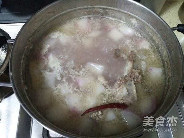 筒子骨萝卜汤的做法步骤:4