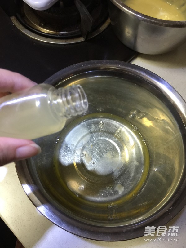 6寸戚风蛋糕的做法步骤:6